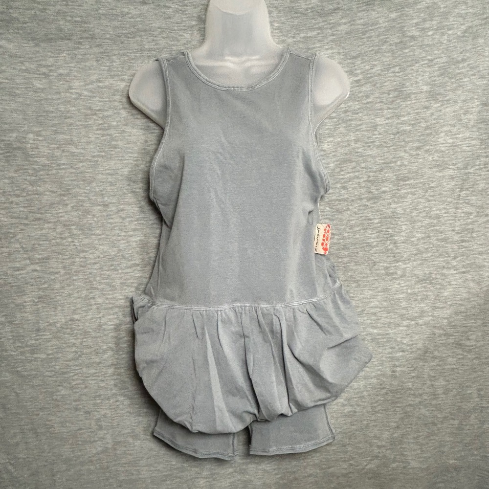Free People Hot Shot Bubble‎ Set Women Small Gray Tennis Shirt Shorts Sleeveless